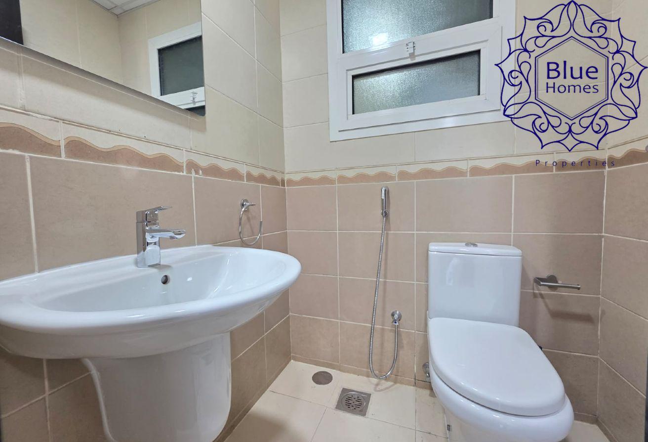 Spacious 1BR | Balcony | Marina First | 722 SqFt photo 9