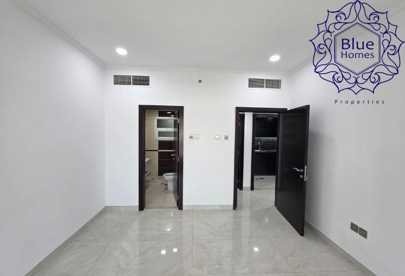 Spacious 1BR | Balcony | Marina First | 722 SqFt photo 5