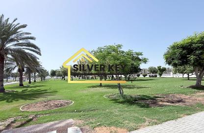 Villa - 5 Bedrooms - 6 Bathrooms for rent in Al Falaj - Al Riqqa - Sharjah