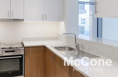 Apartment - 1 Bedroom - 2 Bathrooms for rent in Boulevard Crescent Tower 1 - BLVD Crescent - Downtown Dubai - Dubai Apartment - 1 Bedroom - 2 Bathrooms for rent in Boulevard Crescent Tower 1 - BLVD Crescent - Downtown Dubai - Dubai