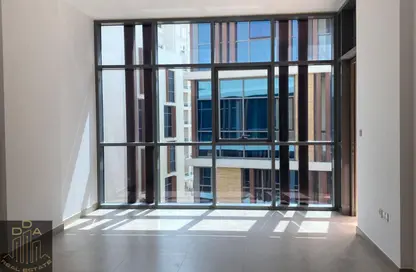 شقة - غرفة نوم - 2 حمامات للايجار في برج دبي وارف 2 - ميناء دبي - الجداف - دبي