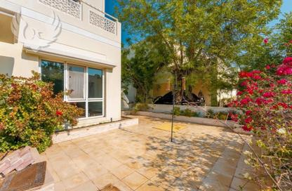 Villa - 4 Bedrooms - 5 Bathrooms for rent in Meadows 1 - Meadows - Dubai