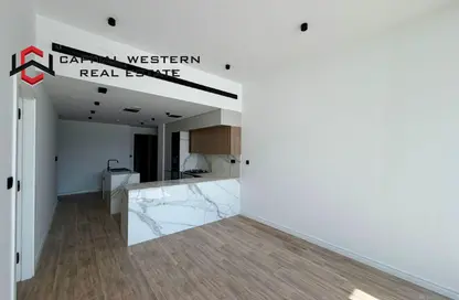 شقة - غرفة نوم - 2 حمامات للبيع في لاكي رويال ريزيدنس - الضاحية 10 - قرية جميرا الدائرية - دبي