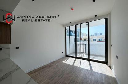 Apartment - 1 Bedroom - 2 Bathrooms for sale in Lucky Royale Residence - District 10 - Jumeirah Village Circle - Dubai