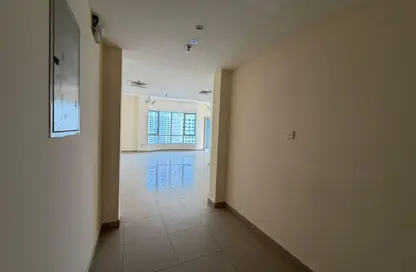 شقة - 3 غرف نوم - 3 حمامات للايجار في برج ريفيرا - كورنيش الخان - الخان - الشارقة