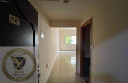 شقة - غرفة نوم - 2 حمامات للايجار في المحطة - القاسمية - الشارقة