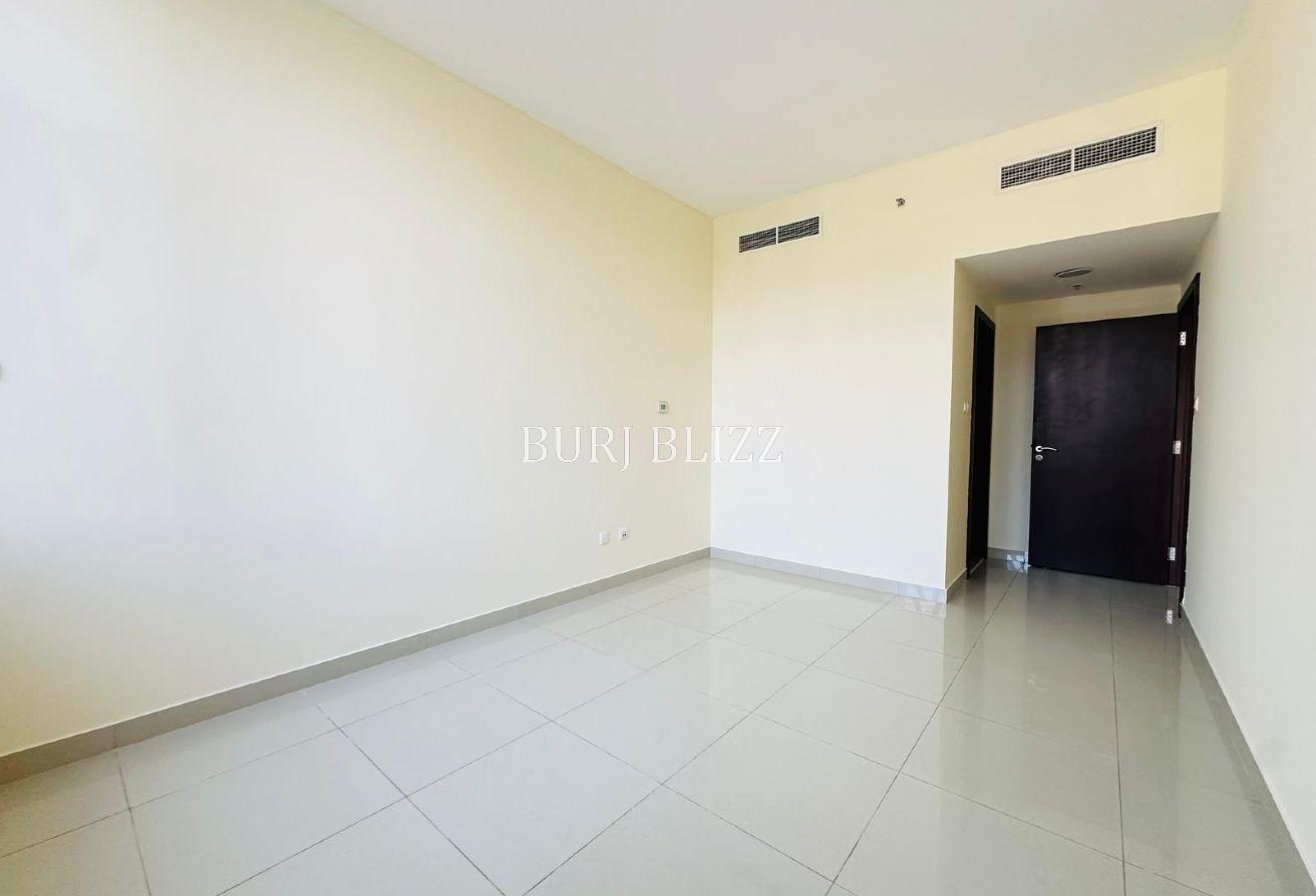 Spacious 1BR | Prime Location | Community View photo 8