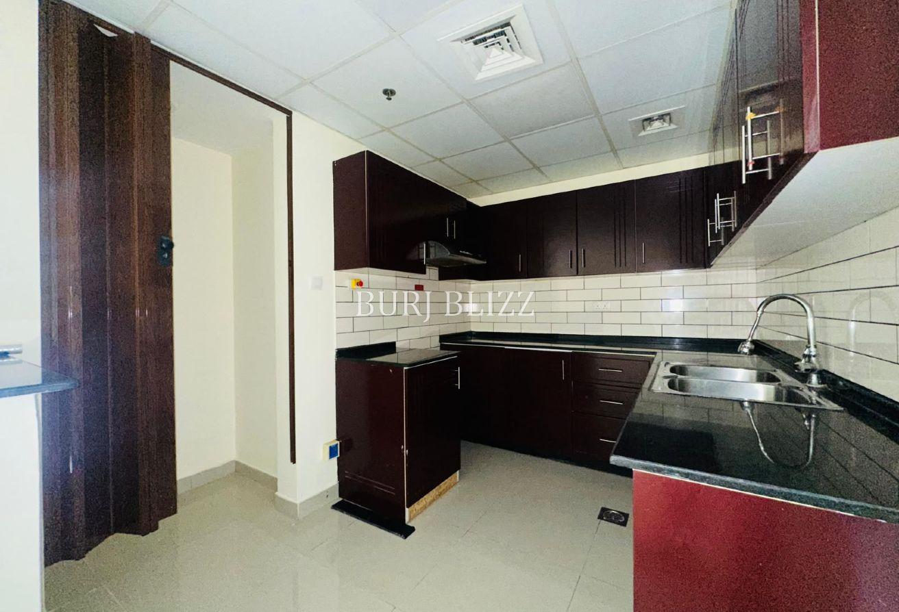 Spacious 1BR | Prime Location | Community View photo 6