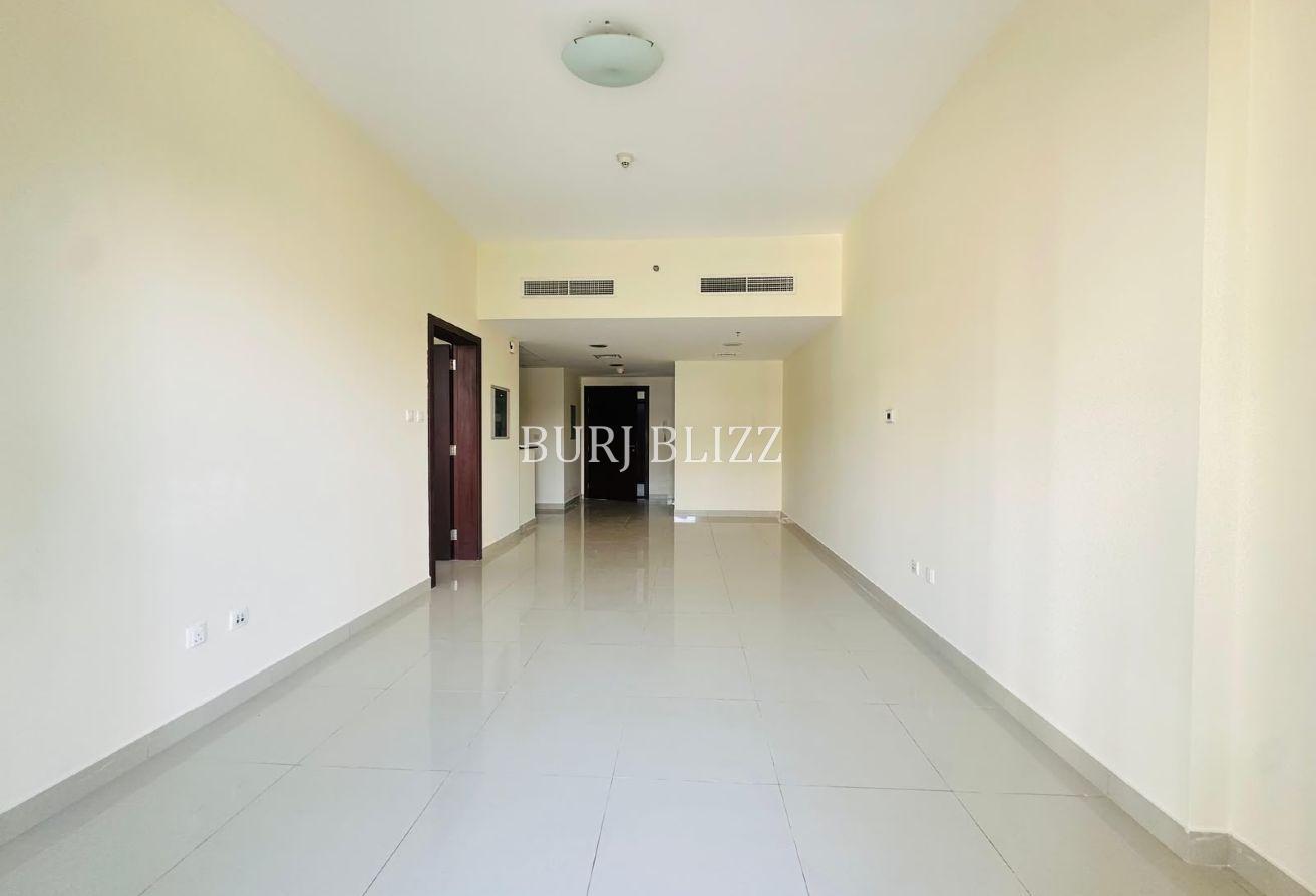 Spacious 1BR | Prime Location | Community View photo 5