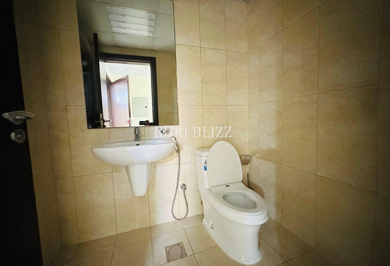 Spacious 1BR | Prime Location | Community View photo 9