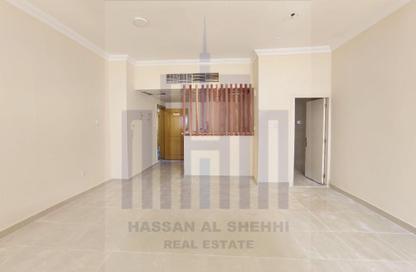 Apartment - Studio - 1 Bathroom for rent in Muwaileh - Sharjah