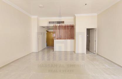 Apartment - Studio - 1 Bathroom for rent in Muwaileh - Sharjah Apartment - Studio - 1 Bathroom for rent in Muwaileh - Sharjah