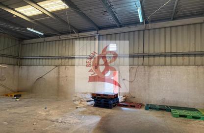 Warehouse - Studio - 1 for rent in Ras Al Khor Industrial - Ras Al Khor - Dubai