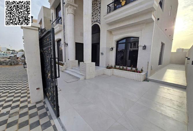 73876889 - Property Image 2