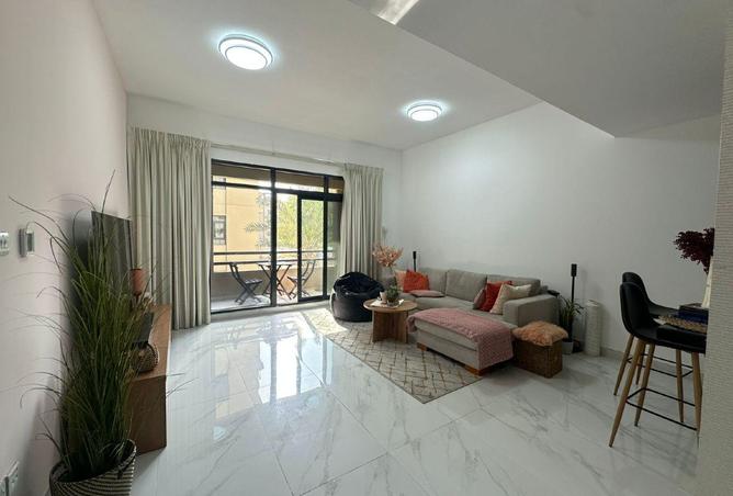 3 غرف نوم مع غرفة غسيل / مطورة / إطلالة على المسبح