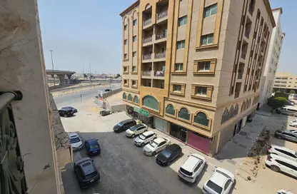 شقة - غرفة نوم - 2 حمامات للايجار في الزاهية - تجارية مويلح - الشارقة