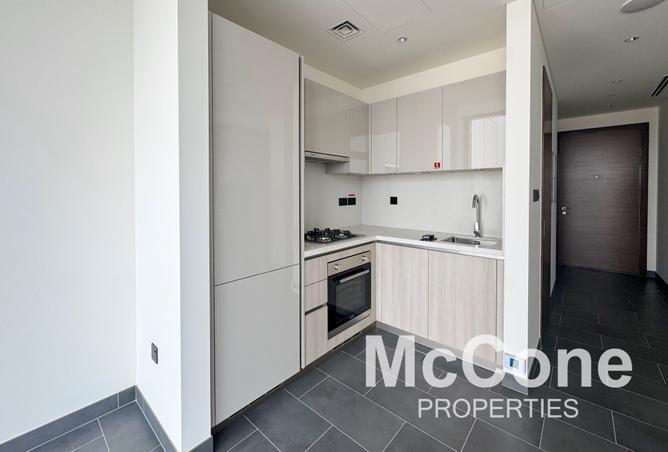 Perfect View | Cozy Unit | Prime Location photo 3