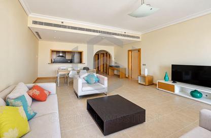 Apartment - 2 - 3 for rent in Al Das - Shoreline Apartments - Palm Jumeirah - Dubai
