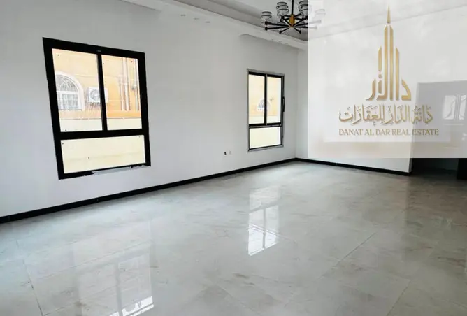151902439 - Property Image 3