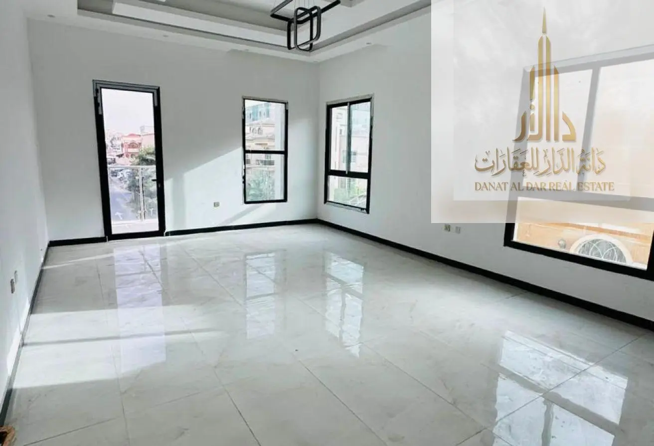 151902439 - Property Main Image