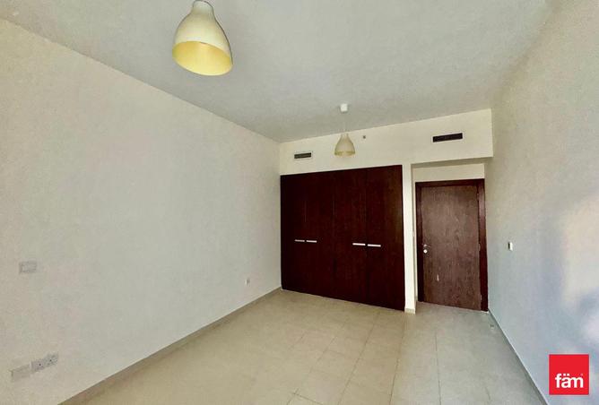 Prime Location | Unfurnished | Community View photo 3