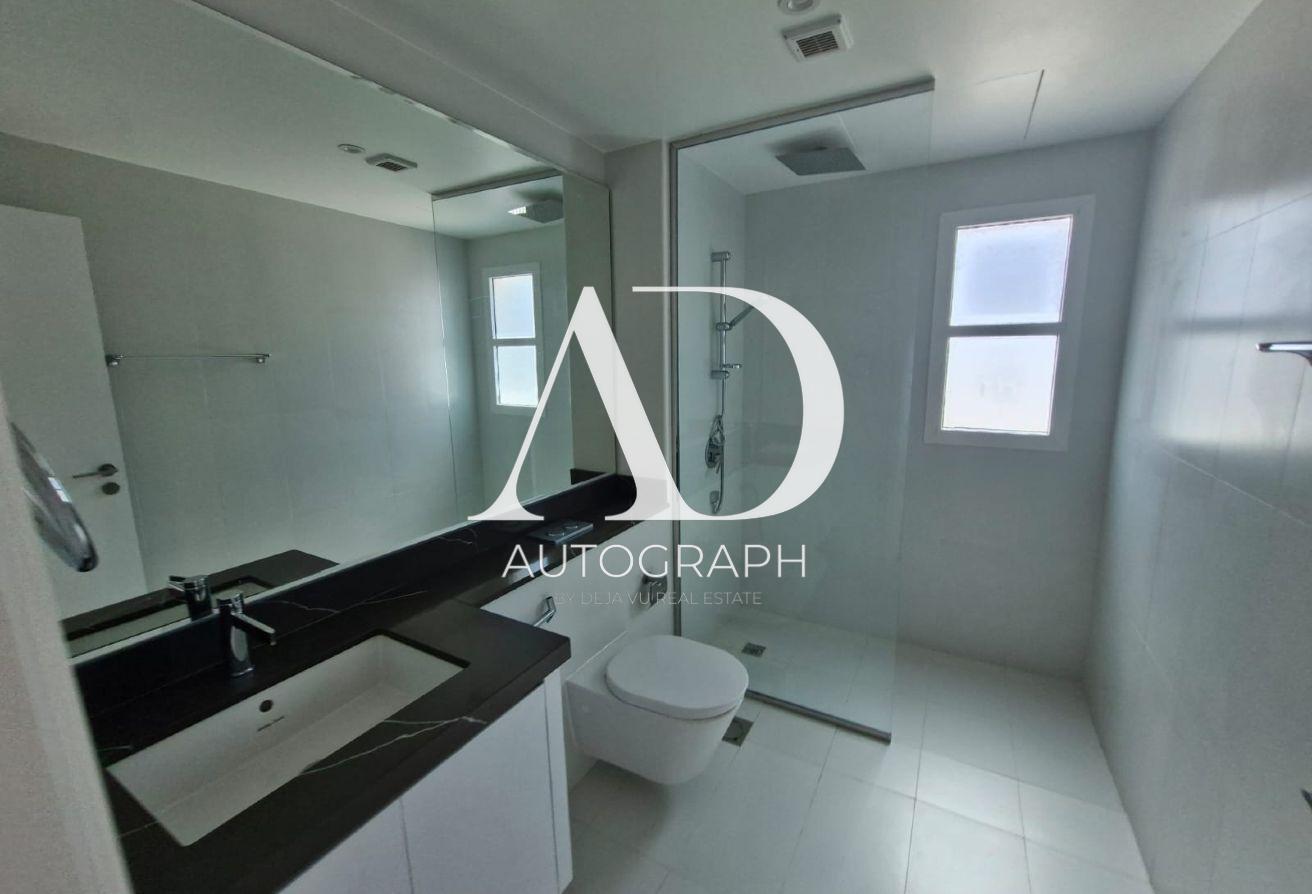 5 Bed Independent Villa Near the Beach photo 7