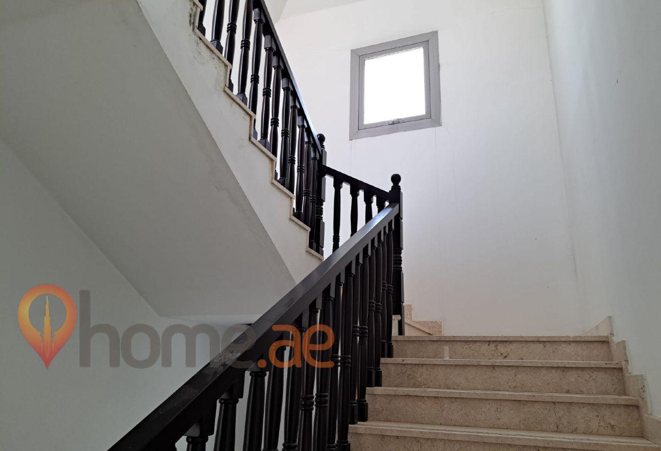 Spacious 5-Bedroom Villa for Rent | Falcon City photo 5