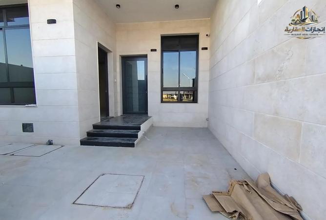 73114467 - Property Image 3