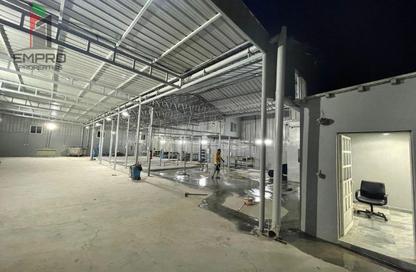 Warehouse - Studio - 3 Bathrooms for rent in Al Qusais Industrial Area 1 - Al Qusais Industrial Area - Al Qusais - Dubai