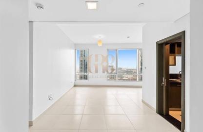 Apartment - 1 Bedroom - 2 Bathrooms for rent in The Lofts Central - The Lofts - Downtown Dubai - Dubai