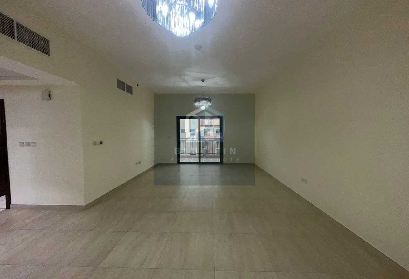 152858153 - Property Main Image