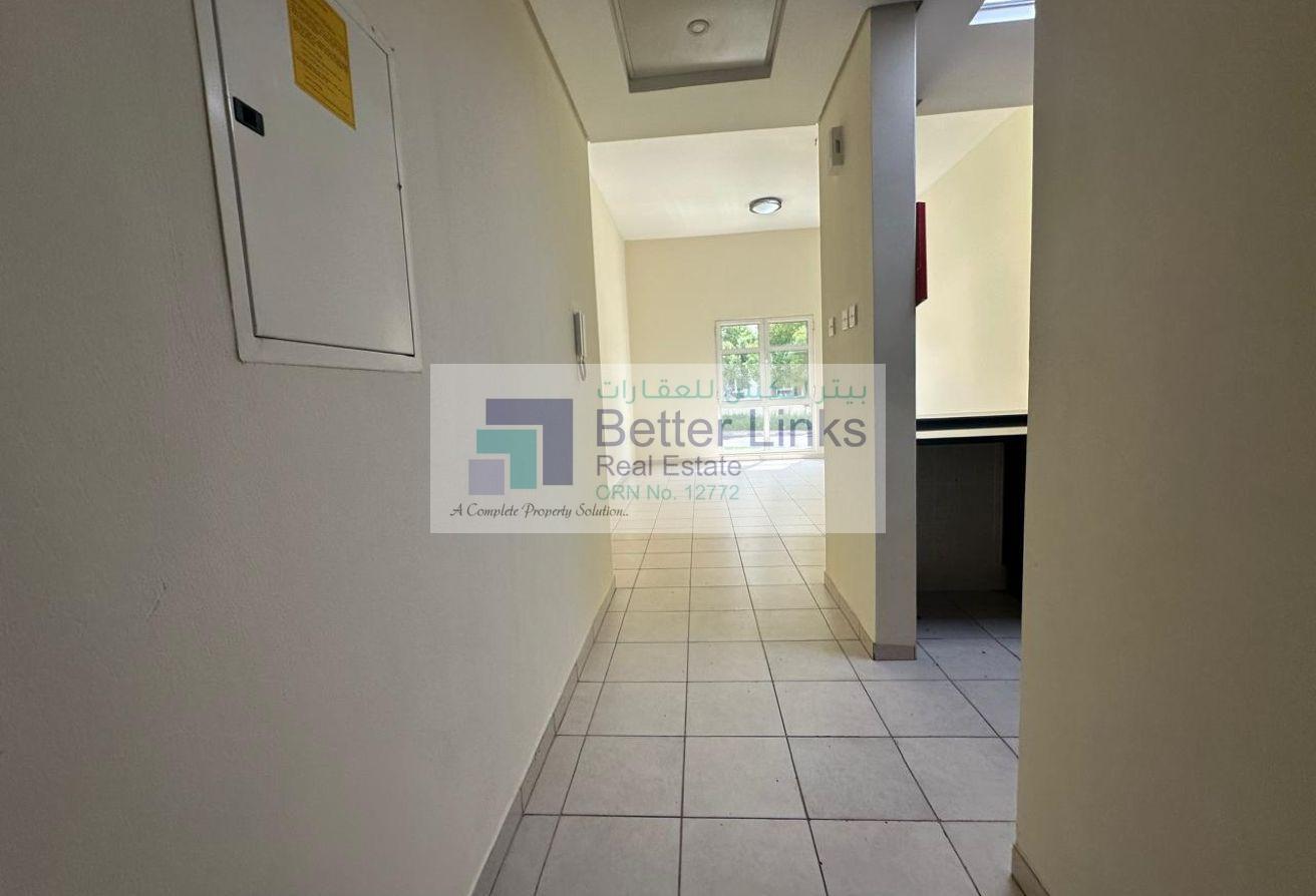 Bright Studio | Next to Metro | Garden View photo 8