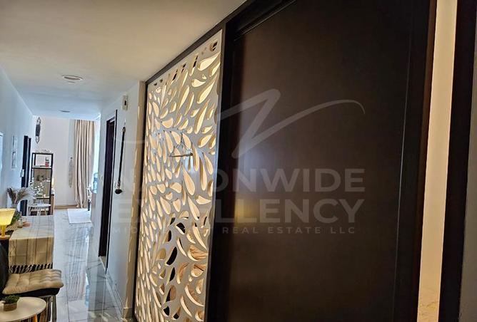 98273988 - Property Image 2