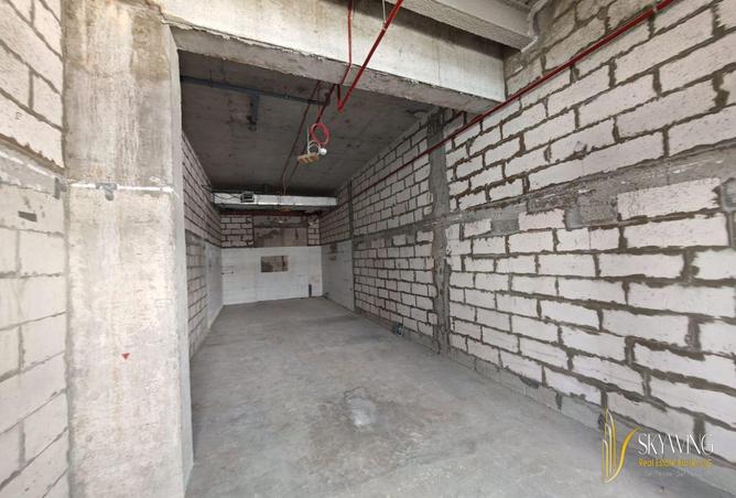 Rent in Azizi Riviera 48: Shell and Core | Best for cafe | Multiple ...