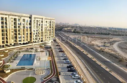 شقة - غرفة نوم - 2 حمامات للايجار في برج روكان A - برج روكان - روكان - دبي لاند - دبي