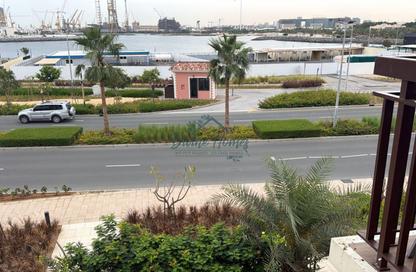 Villa - 3 Bedrooms - 5 Bathrooms for rent in Sur La Mer 1 - Sur La Mer - Jumeirah 1 - Jumeirah - Dubai