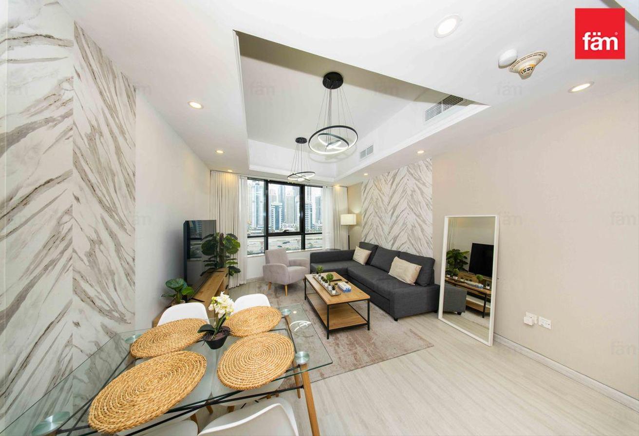 Upgraded 1 Bed Fully Furnished For Rent Near Metro photo 2