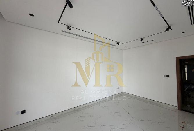 67438777 - Property Image 3