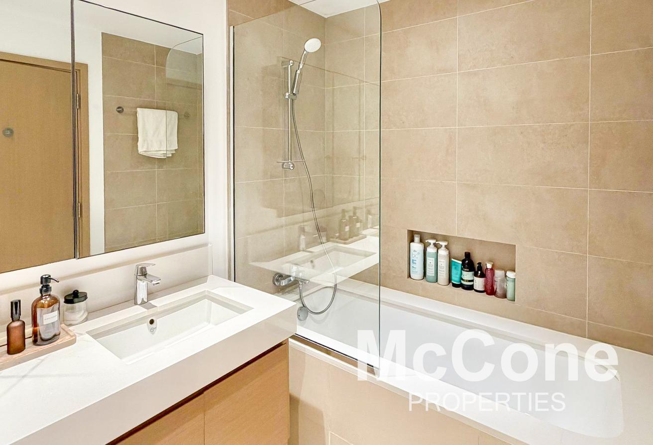 Fully Furnished | Prime Location | High Floor photo 12