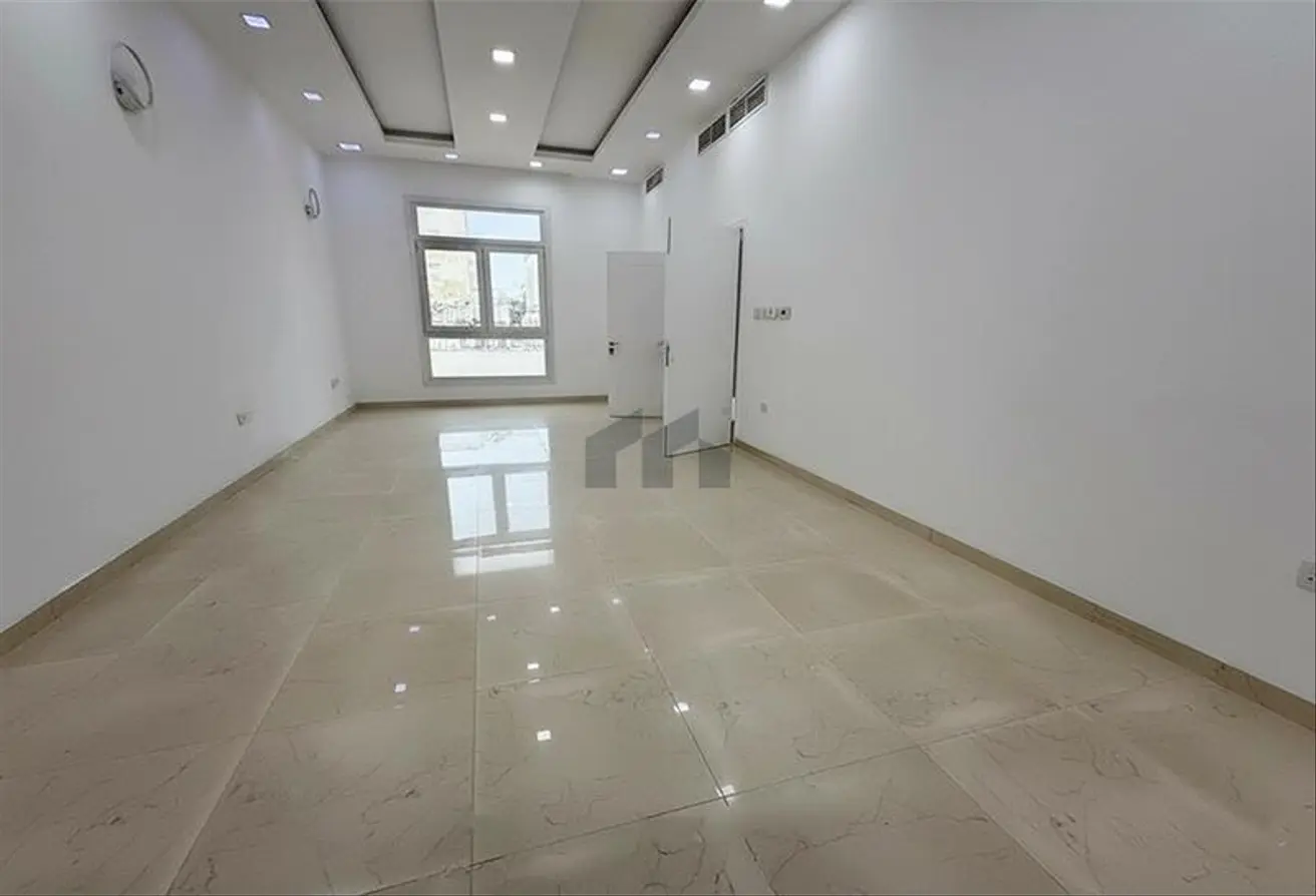 77804674 - Property Main Image