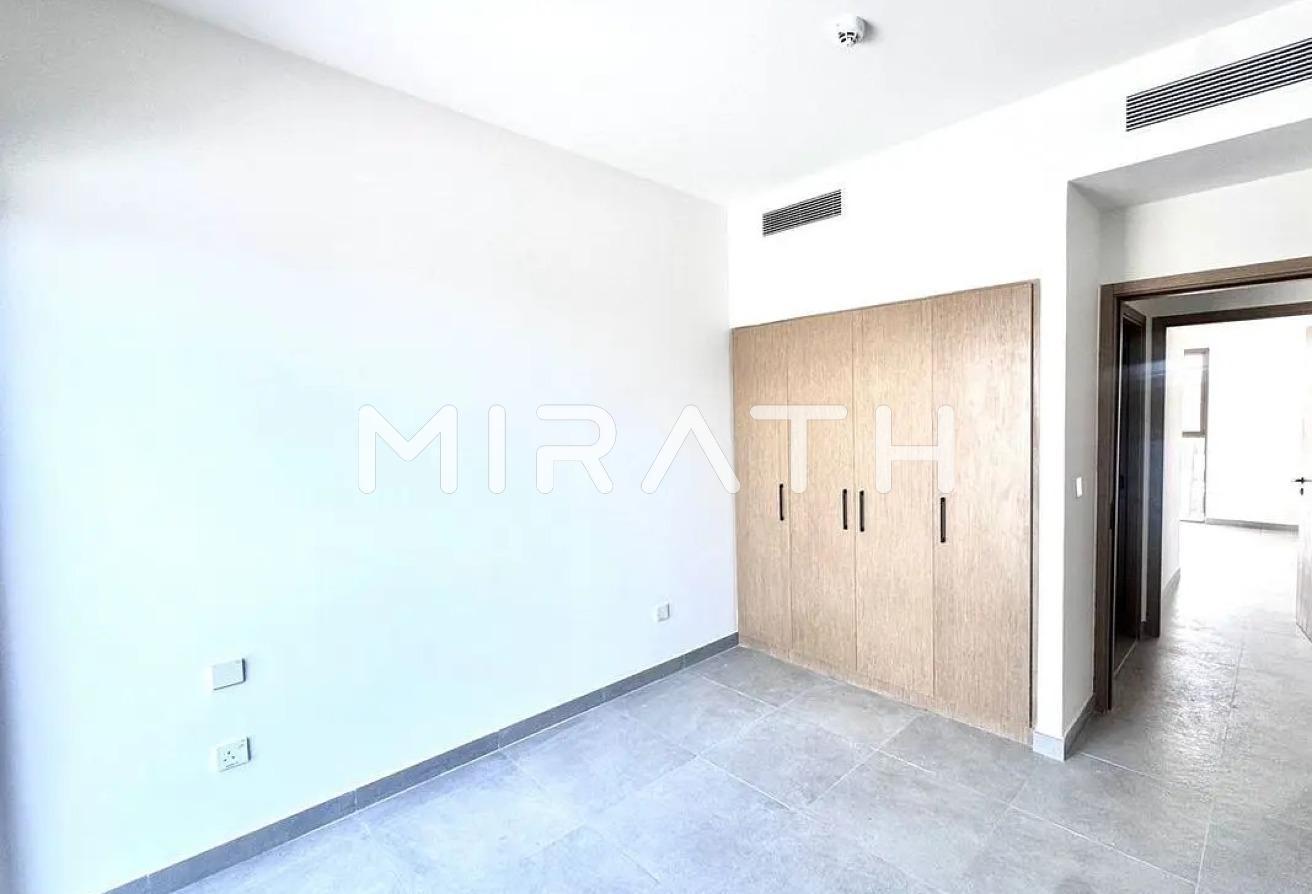 Brand New | Spacious | Prime Location photo 3