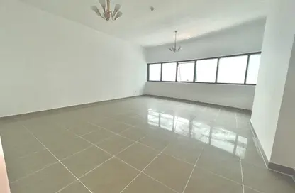 شقة - غرفة نوم - 2 حمامات للايجار في التعاون - الشارقة