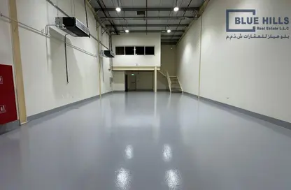 Warehouse - Studio - 1 Bathroom for rent in Umm Ramool - Dubai