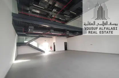 صالة عرض - استوديو - 1 حمام للايجار في 18 المنطقة الصناعية رقم - المنطقة الصناعية بالشارقة - الشارقة صالة عرض - استوديو - 1 حمام للايجار في 18 المنطقة الصناعية رقم - المنطقة الصناعية بالشارقة - الشارقة