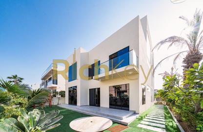 Villa - 5 Bedrooms - 6 Bathrooms for rent in District 2 - Jumeirah Park - Dubai Villa - 5 Bedrooms - 6 Bathrooms for rent in District 2 - Jumeirah Park - Dubai