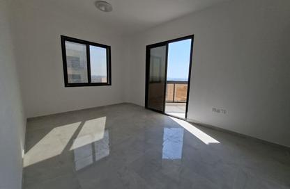 Apartment - 2 - 3 for rent in Al Jurf 3 - Al Jurf - Ajman