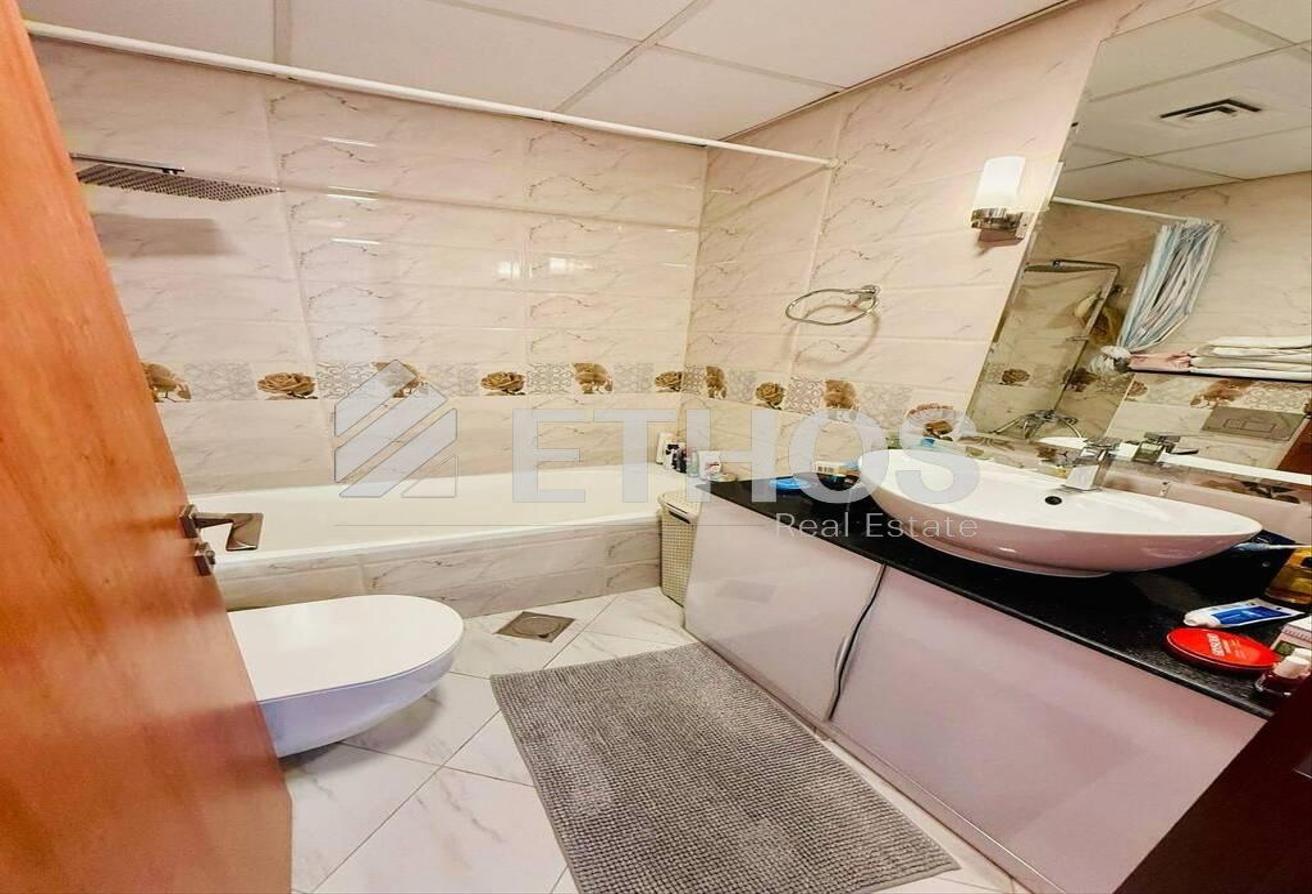 Fully Furnished | High Floor | High Floor photo 6