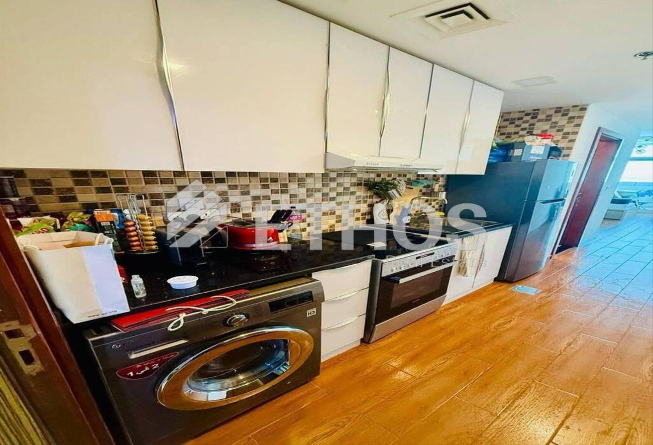 Fully Furnished | High Floor | High Floor photo 4