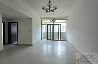 Apartment - 2 Bedrooms - 3 Bathrooms for rent in Muwaileh 29 Building - Muwaileh - Sharjah