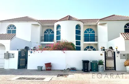 فيلا - 4 غرف نوم - 5 حمامات للايجار في جميرا 2 - جميرا - دبي